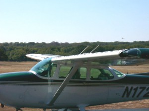 Cessna 172 with Horton and Micro VGs on wing