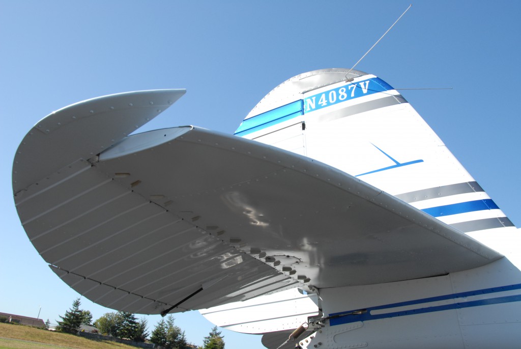 Cessna 170 Horizontal Stabilizer with Micro VGs Micro AeroDynamics Inc